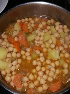 Una foto de Garbanzos al ras el hanout (vegano)