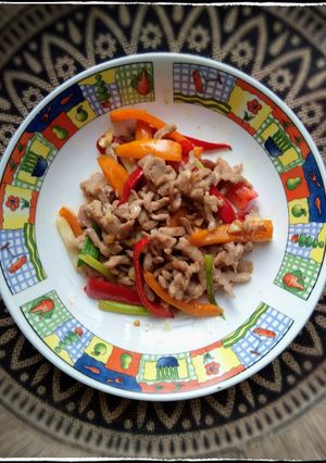 A picture of Stir-Fried Bell Peppers with Pork Strips (Low-Carb Keto Meal) (Home Cooking) (One-Pot Simple Dish) (Lunchbox Dish).
