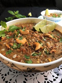 A picture of Mutton Haleem.