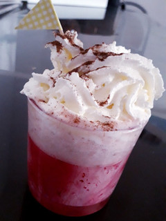 Una foto de Batido de fresa 🍨🍓