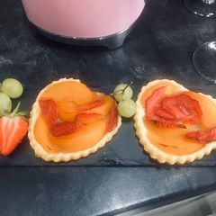 A picture of Peach and Strawberry Tarts.