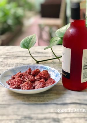 Hình của món Dâu Tây Sấy Dẻo & Sirô Dâu.