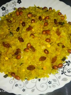 पातळ पोह्यांचा चिवडा (patal pohyancha chivda recipe in marathi) रेसिपी चे मुख्य फोटो
