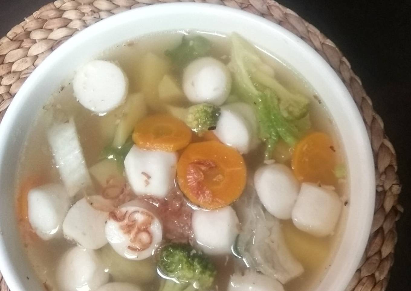 Sup Sayur Bakso Ikan