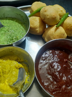 બટેટા વડાં(bateta vada recipe in Gujarati) રેસીપી મુખ્ય ફોટો