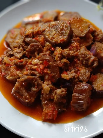 Cara Mudah Menyiapkan Resep Balado terong ungu + daging sapi yang Sempurna