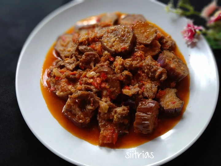 Cara Mudah Menyiapkan Resep Balado terong ungu + daging sapi yang Sempurna