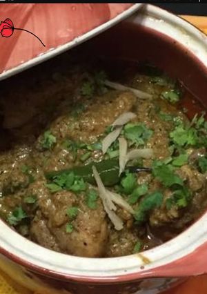 A picture of Dahi Kaali mirch chicken.