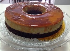 Una foto de Torta Brownie con Flan en molde de 24 cm