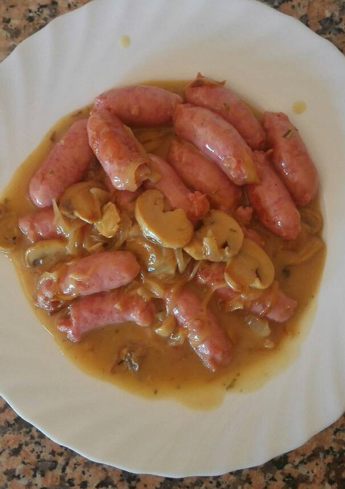 Una foto de Salchichas de pollo al vino