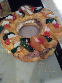 Una foto de Roscón de reyes relleno sin gluten