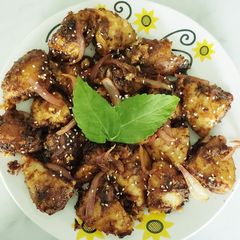 A picture of Chinese idli tadka.