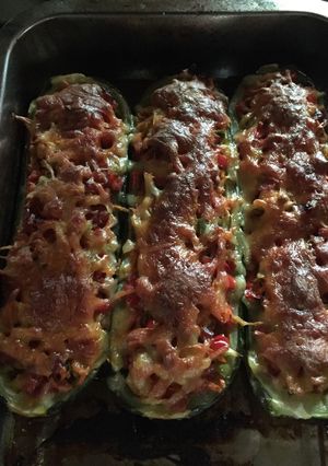 Una foto de Zucchini relleno