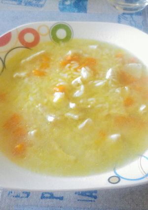 Una foto de Sopa de arroz con pollo
