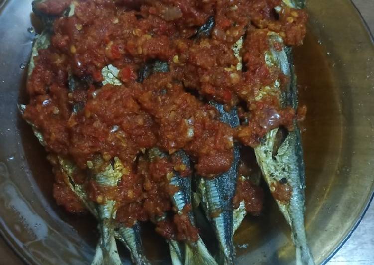 Bahan mengolah Ikan benggol sambal Lezat