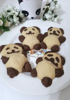 A picture of Panda cookies.