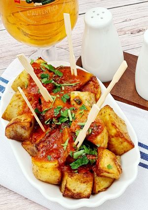 A picture of Patatas bravas.