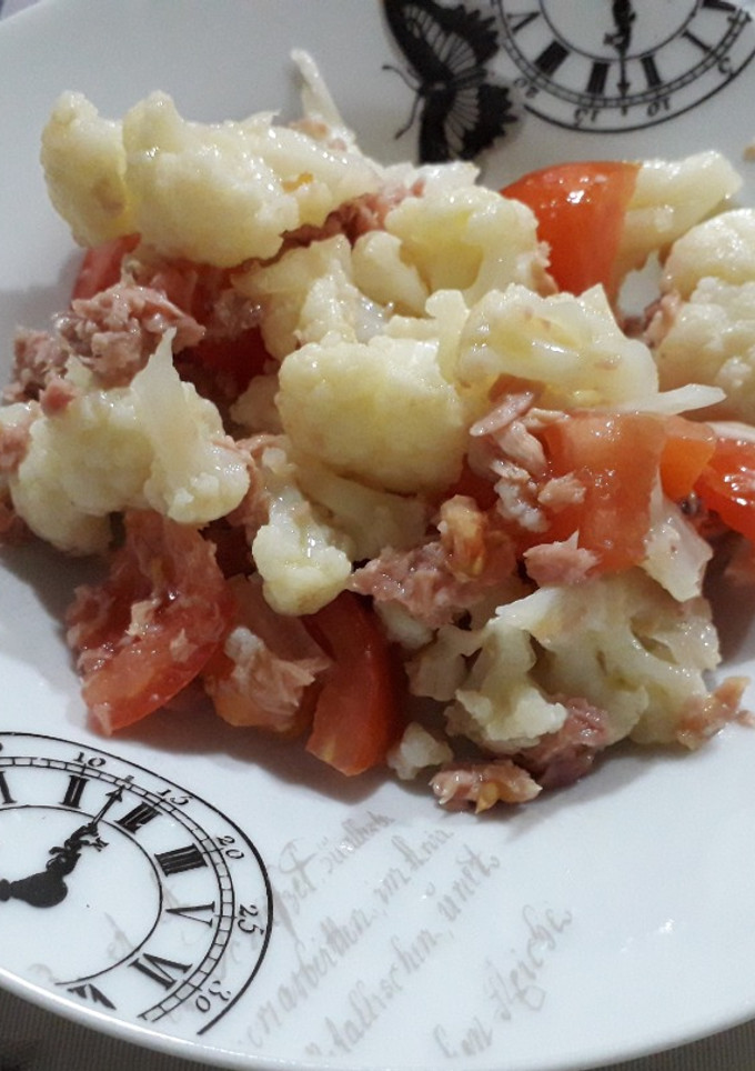 Una foto de Ensalada de coliflor