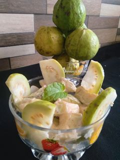 ટેંગી જામફળ (Tengy Jamfal Recipe In Gujarati) રેસીપી મુખ્ય ફોટો