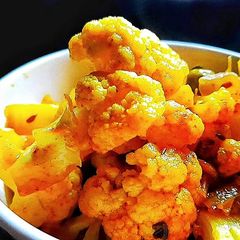 A picture of Simple Cauliflower matar sabji | Green peas sabji.