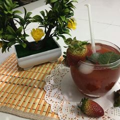 A picture of Strawberry Icetea  #ramadankitiyari.