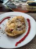 Berenjenas rellenas de carne al gratin.