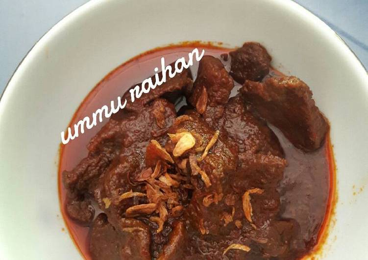 Gulai daging sapi