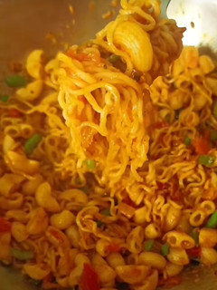 A picture of Macaroni with maggi.