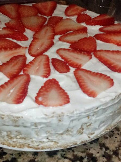 Una foto de Tarta de nata y fresas