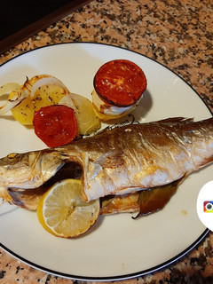 Una foto de Lubina al Horno