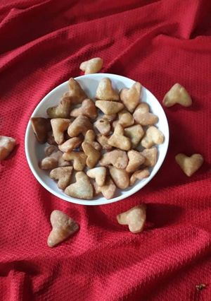 নিমকি (nimki recipe in bengali) রেসিপির প্রধান ছবি