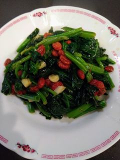 枸杞菠菜(家常菜)(一鍋到底之簡單料理) 的食譜成品照片