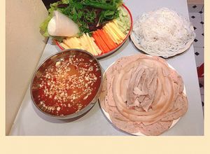 Hình của món Bánh tráng cuốn thịt heo.