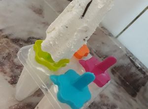 صورة لوصفة مثلجات او آيس كريم الفانيلا بالكيت كات 🍧