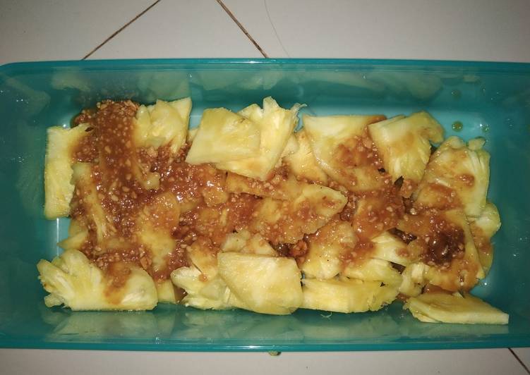 Rujak Nanas Siram 🍍