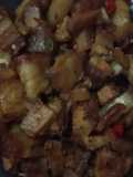 Tumis babi panggang dengan cabe. (saunyuk/siobak)
