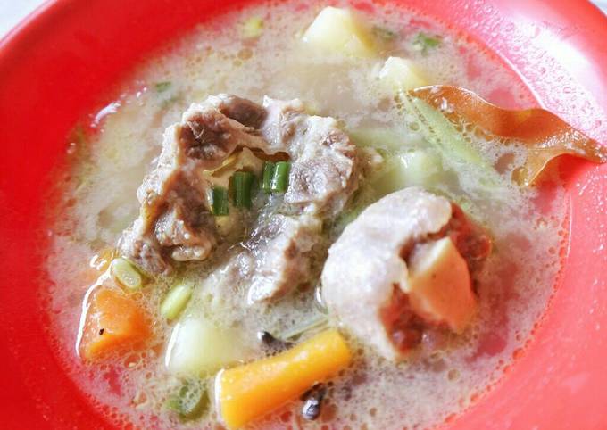 Resep Sop Buntut Oxtail Sop Oleh Nursyaidah Cookpad