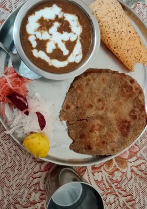 दाल मखनी (dal makhani recipe in Hindi) रेसिपी मुख्य फोटो