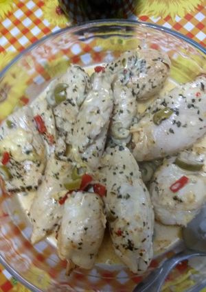 Una foto de Pollo picante a la olla 😋😍😘