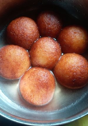 A picture of Homemade Gulab jamun.