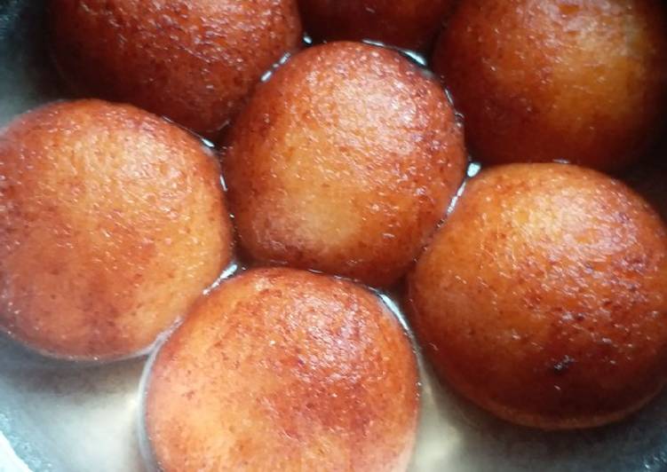 Homemade Gulab jamun