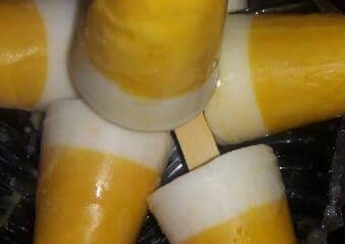 Mango curd popsicles