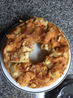 Una foto de Torta de manzana súper fácil y rápida