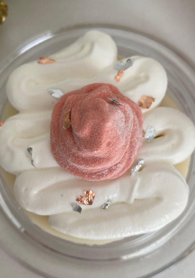 Una foto de Grapefruit panna cotta 🍮