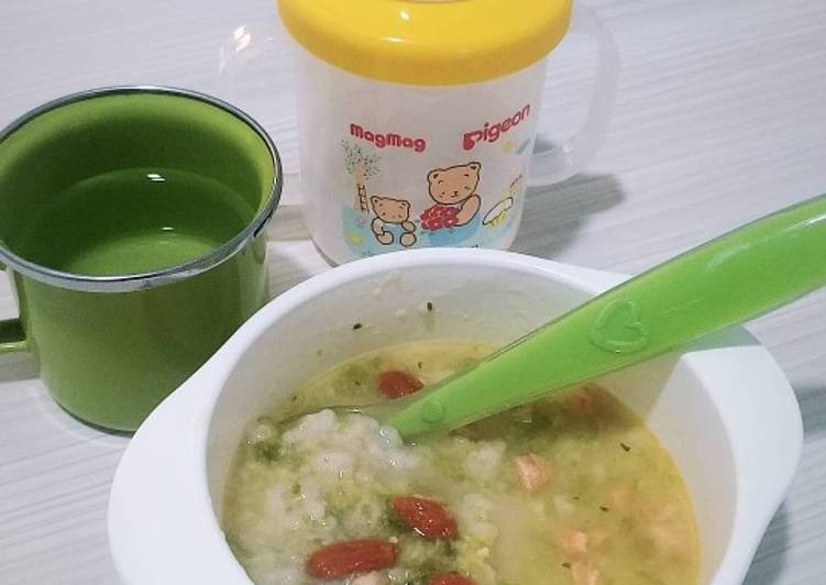 Recipe: Appetizing Mpasi 9month- Bubur Oatmeal + sup gojiberry salmom selada jagung