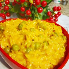 A picture of Egg and Peas Maggi.