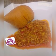 A picture of Moi moi with tofu sauce.