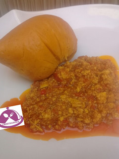 A picture of Moi moi with tofu sauce.
