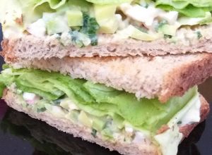 O poză a rețetei Salata de ouă 🥚cu avocado🥑.