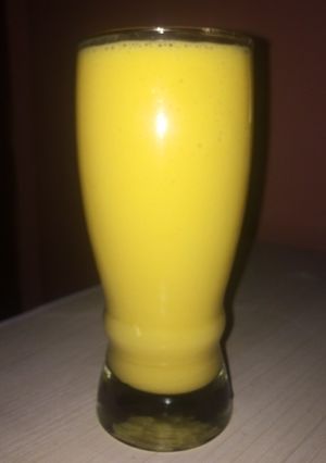 A picture of Mango smoothie.
